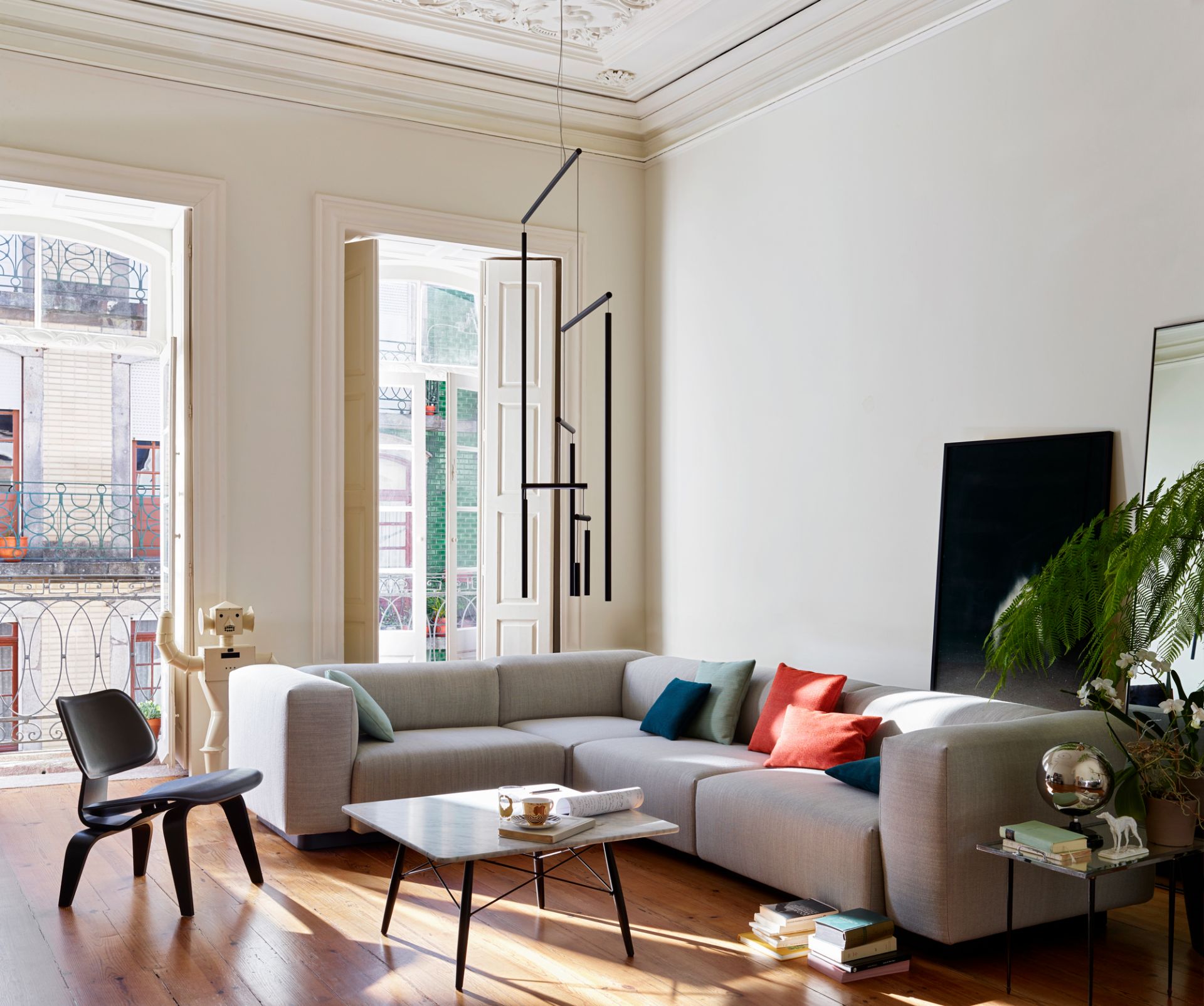 3 seat sofa with 2025 chaise longue